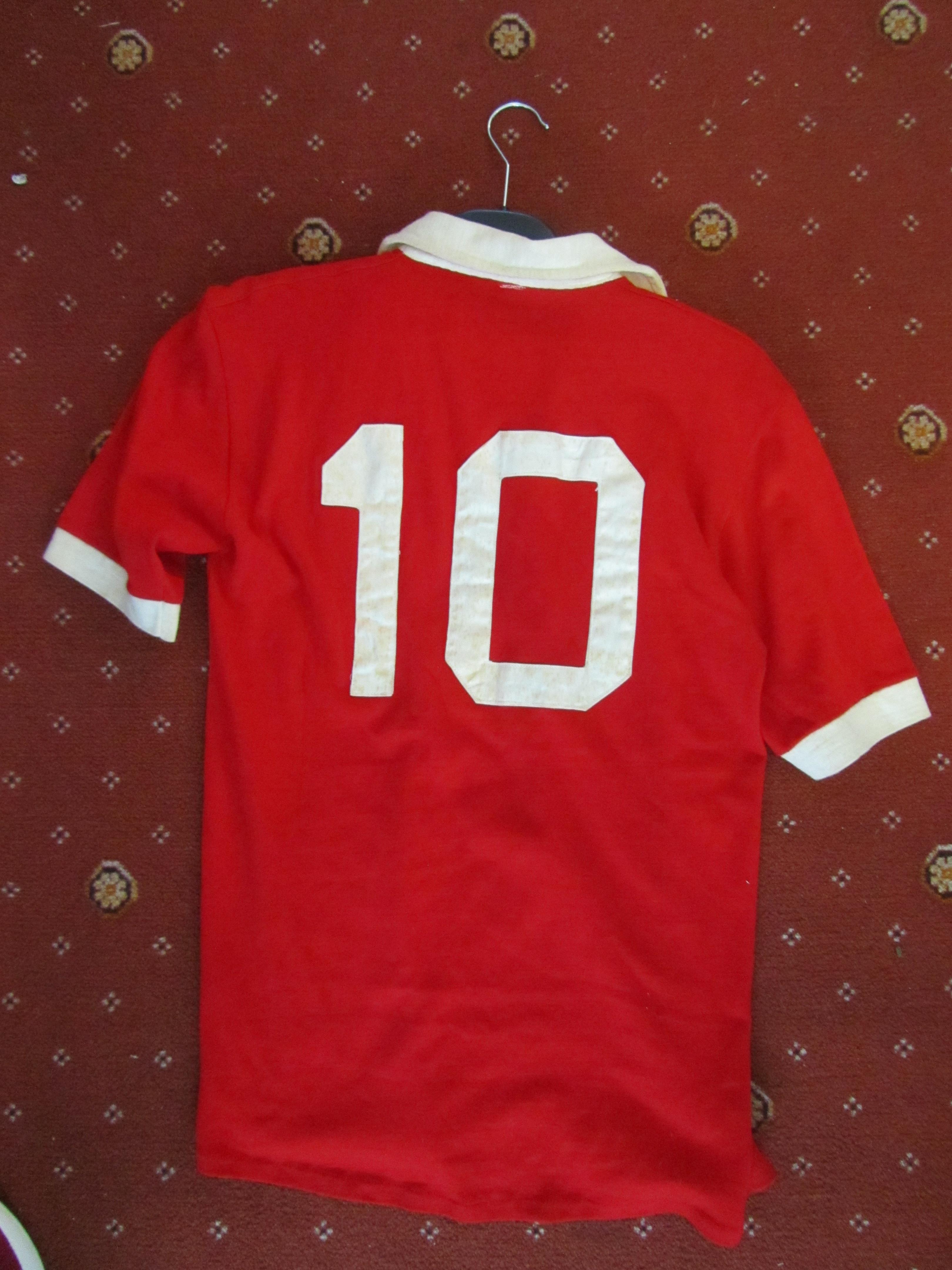 Eusebio signed red Benfica No. - Image 6 of 6