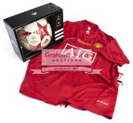 Team-signed Manchester United 2008 Champions League Final replica jersey,