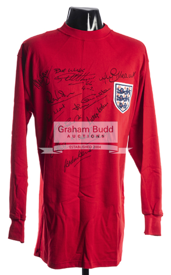 Signed England 1966 World Cup Final replica jersey, signed by 10 finalists, - Image 2 of 2