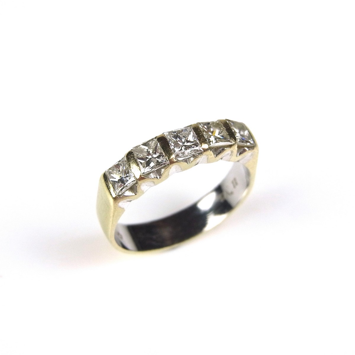 18 ct yellow gold five stone diamond ring.