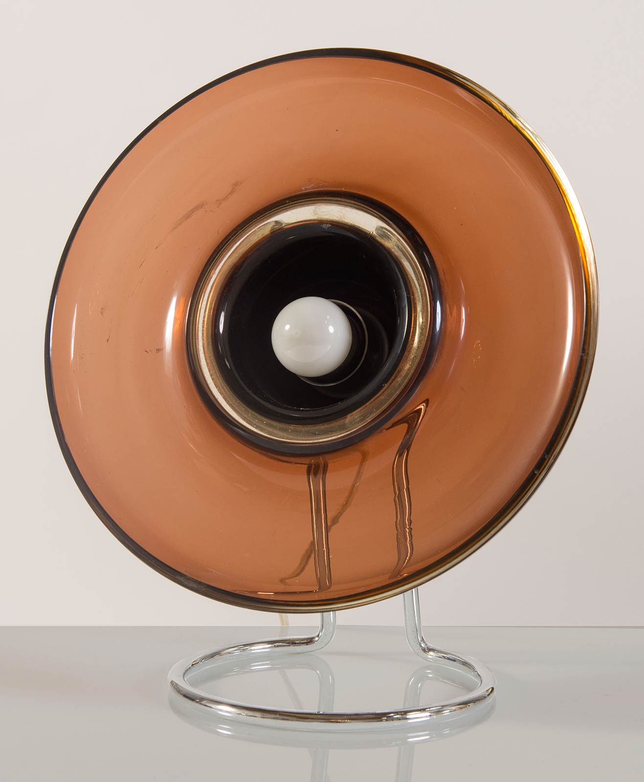 Studio Venini, Lampada da tavolo della serie ideata per Pierre Cardin, 1968/70.