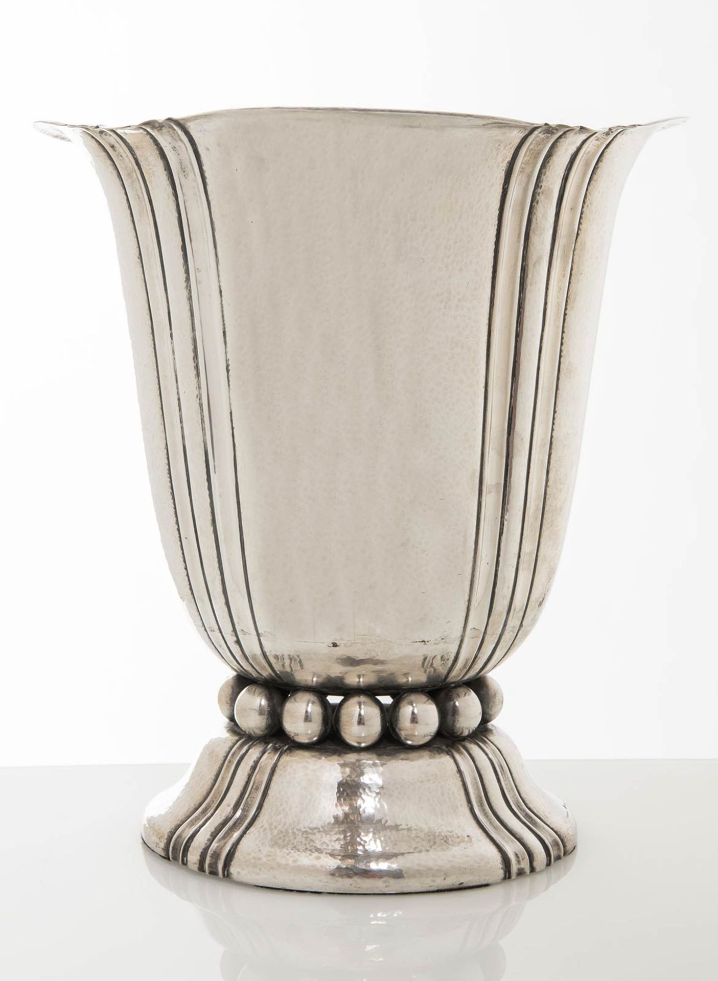 Genazzi Argentiere, Grande vaso in argento martellato, 1930 - Art Deco.