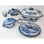 A CHINESE EXPORT BLUE AND WHITE OCTAGONAL SOUP TUREEN AND COVER painted with pagodas on islands,