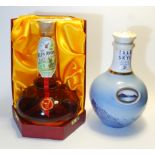 A BOTTLE OF ISLE OF SKYE 21 YEAR OLD WHISKY 40% vol, 70cl, in blue Wade ceramic decanter, Glen