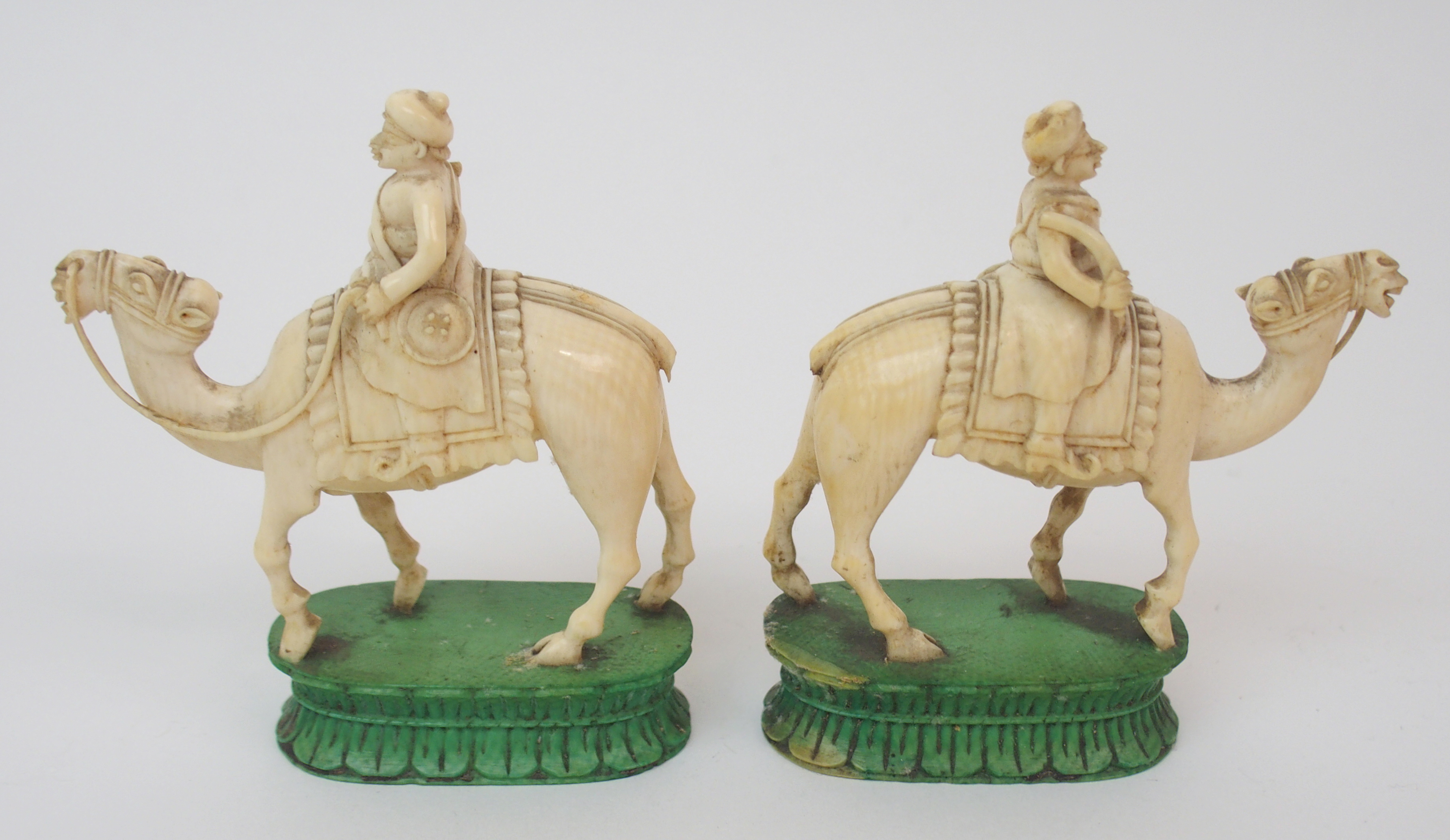 AN EAST INDIAN IVORY CHESS SET probably Berhampore, one set with black stained bases lacking two - Image 14 of 28