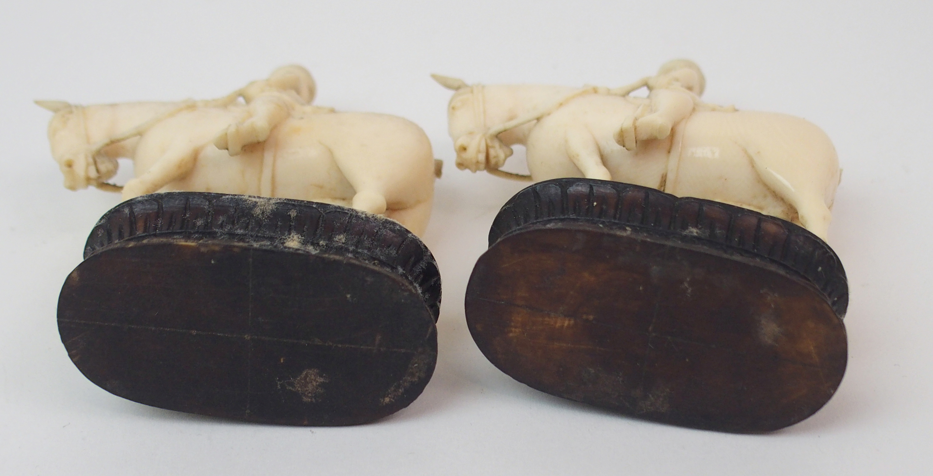 AN EAST INDIAN IVORY CHESS SET probably Berhampore, one set with black stained bases lacking two - Image 28 of 28