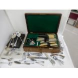 A tray lot of cased and loose cutlery Condition Report: Available upon request