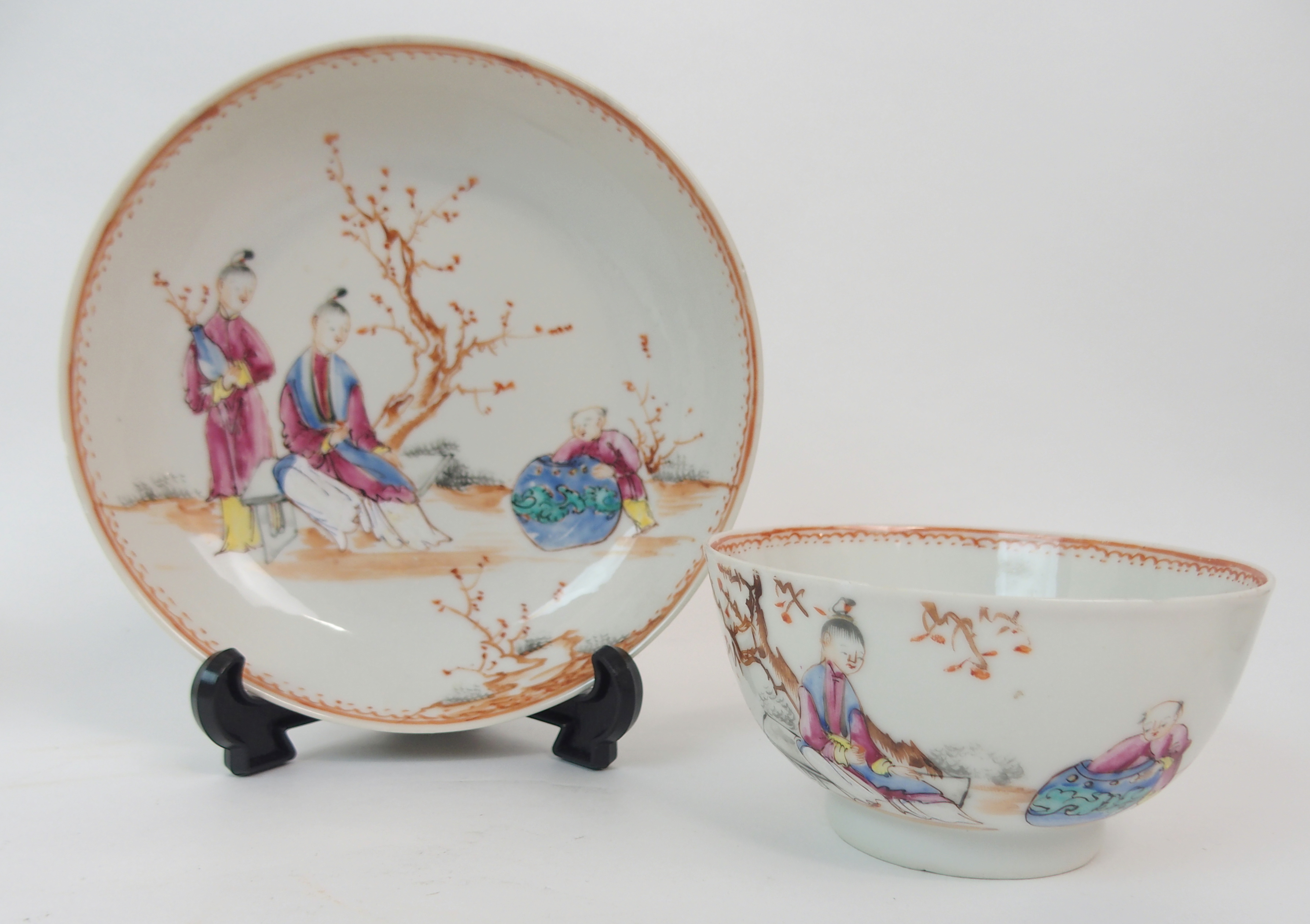 FIVE CHINESE EXPORT RICE BOWLS AND SAUCERS painted with ladies and children in garden landscapes ( - Image 8 of 27