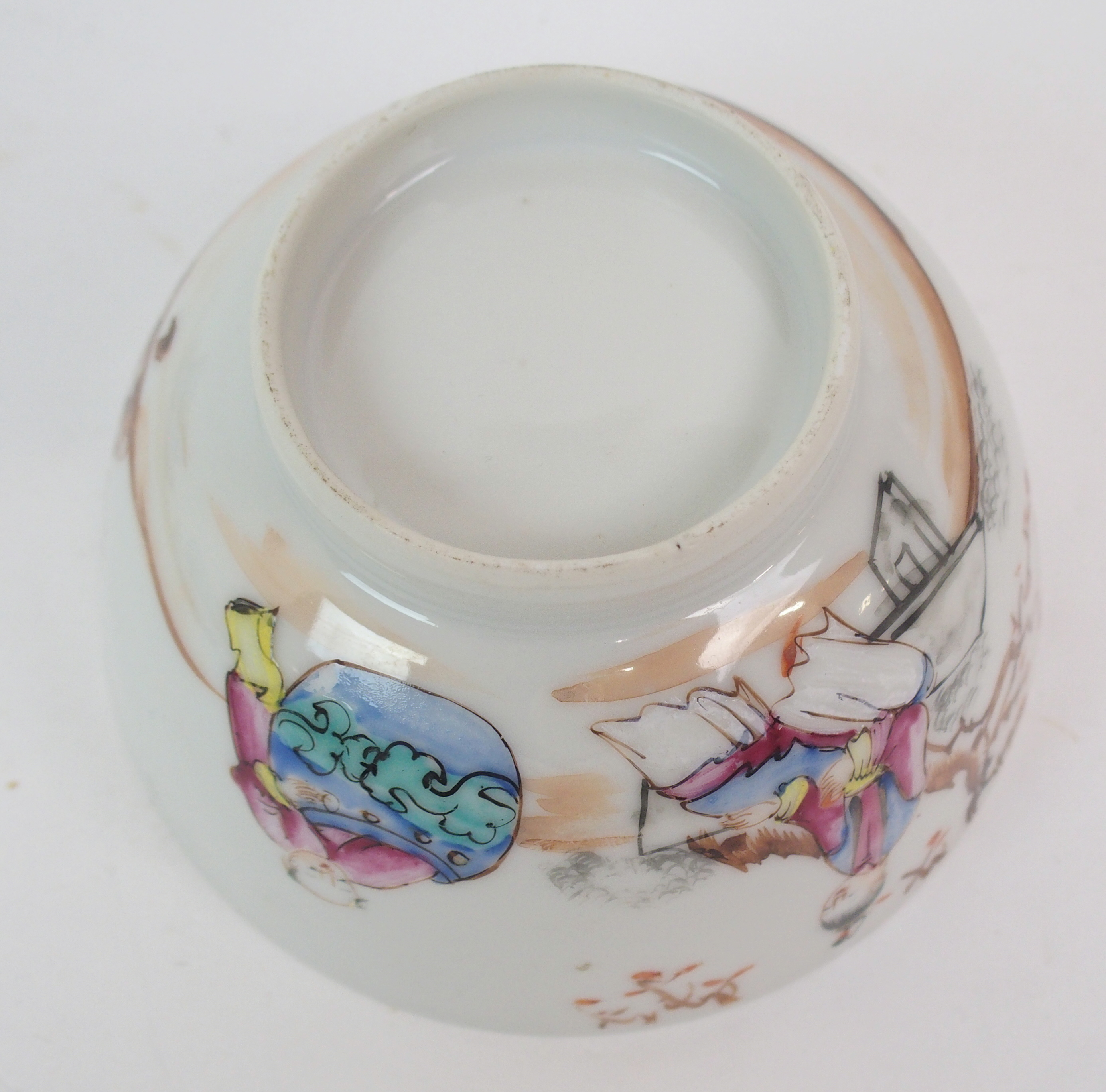 FIVE CHINESE EXPORT RICE BOWLS AND SAUCERS painted with ladies and children in garden landscapes ( - Image 19 of 27
