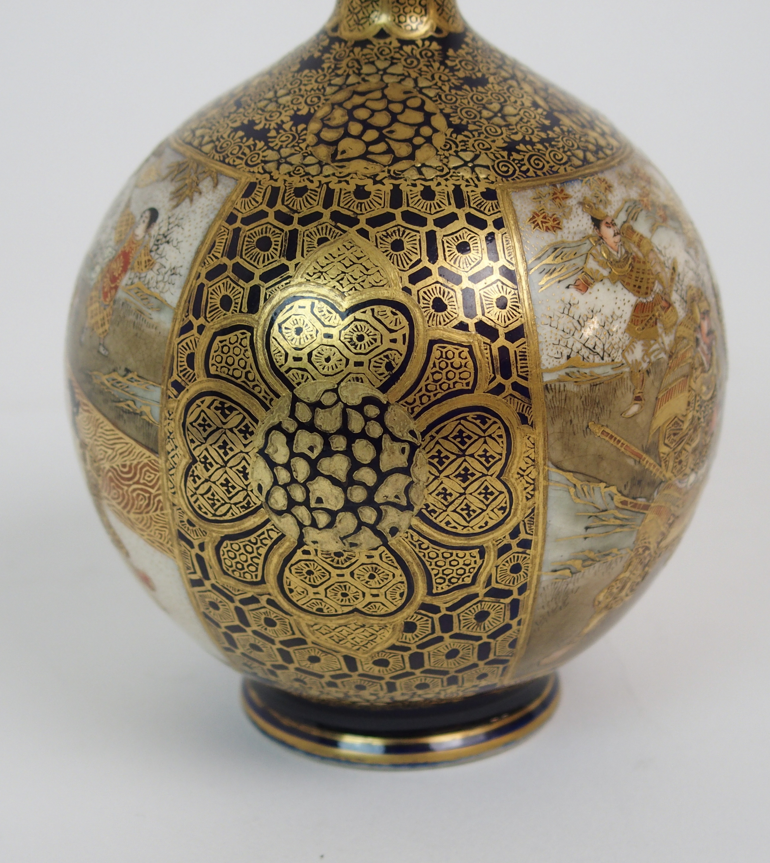 A SATSUMA GLOBULAR VASE decorated with a panel of Samurai and a panel of female figures, divided - Image 6 of 8