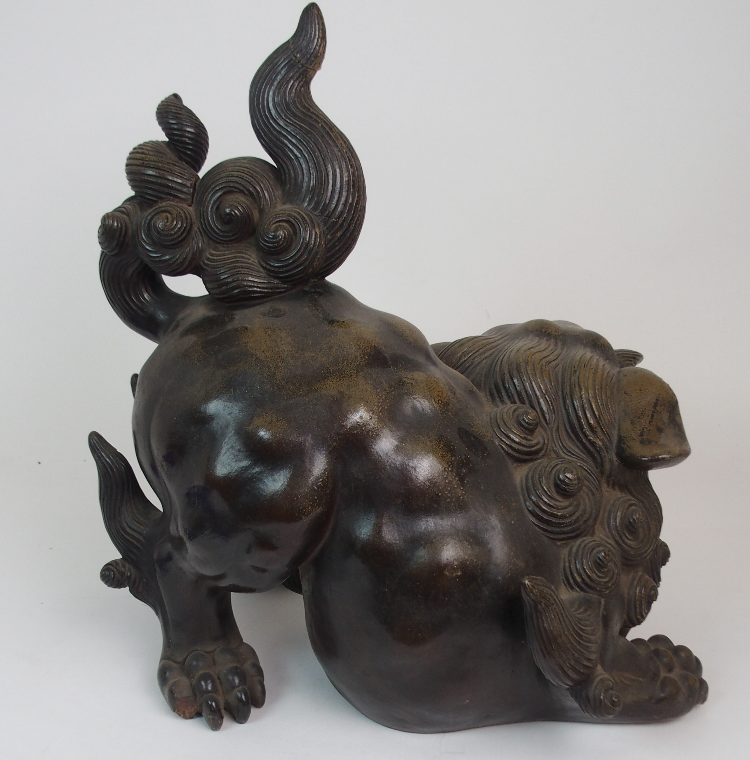 A LARGE CHINESE PAINTED TERRACOTTA BUDDHISTIC LION modelled in aggressive stance with mouth roaring, - Image 6 of 9