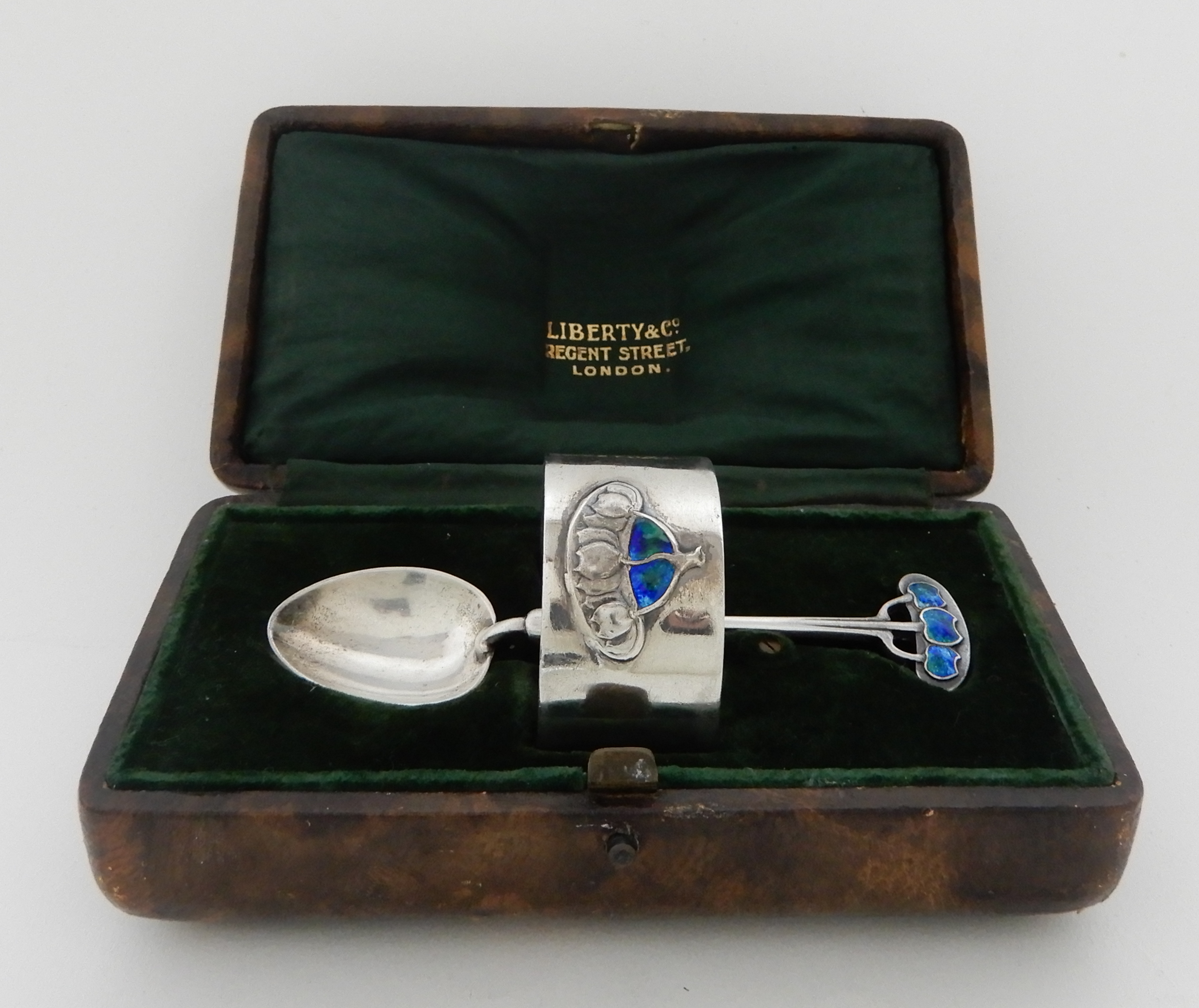 A CASED TWO PIECE ART NOUVEAU SILVER CHRISTENING SET by Liberty & Company, Birmingham 1906 and - Image 5 of 10