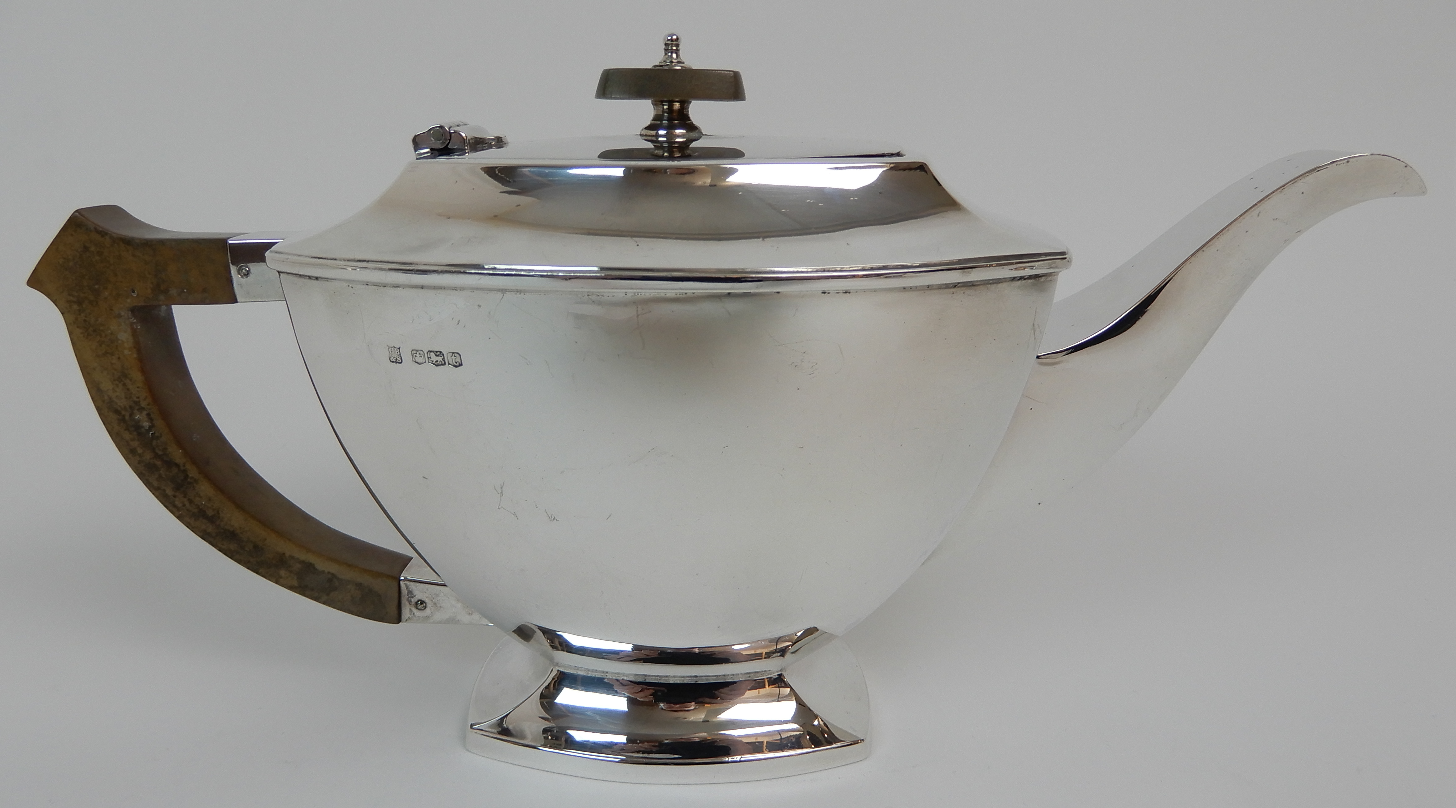 A FOUR PIECE SILVER TEA SERVICE by Cooper Brothers & Sons Limited, Sheffield 1936 and 1937 of - Image 5 of 10