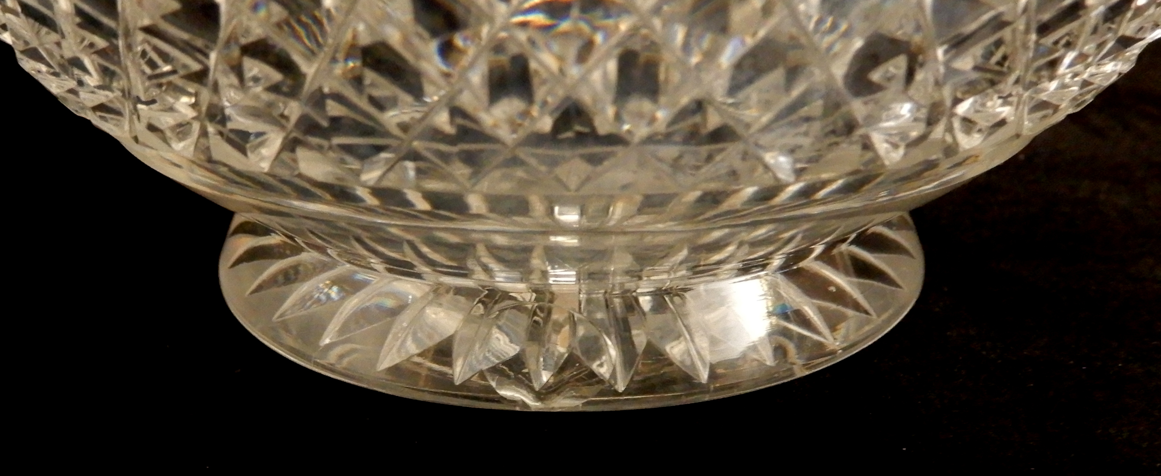 A SUITE OF LATE 19TH CENTURY DIAMOND CUT CRYSTAL comprising six large tumblers, 14.5cm high, fifteen - Image 24 of 24