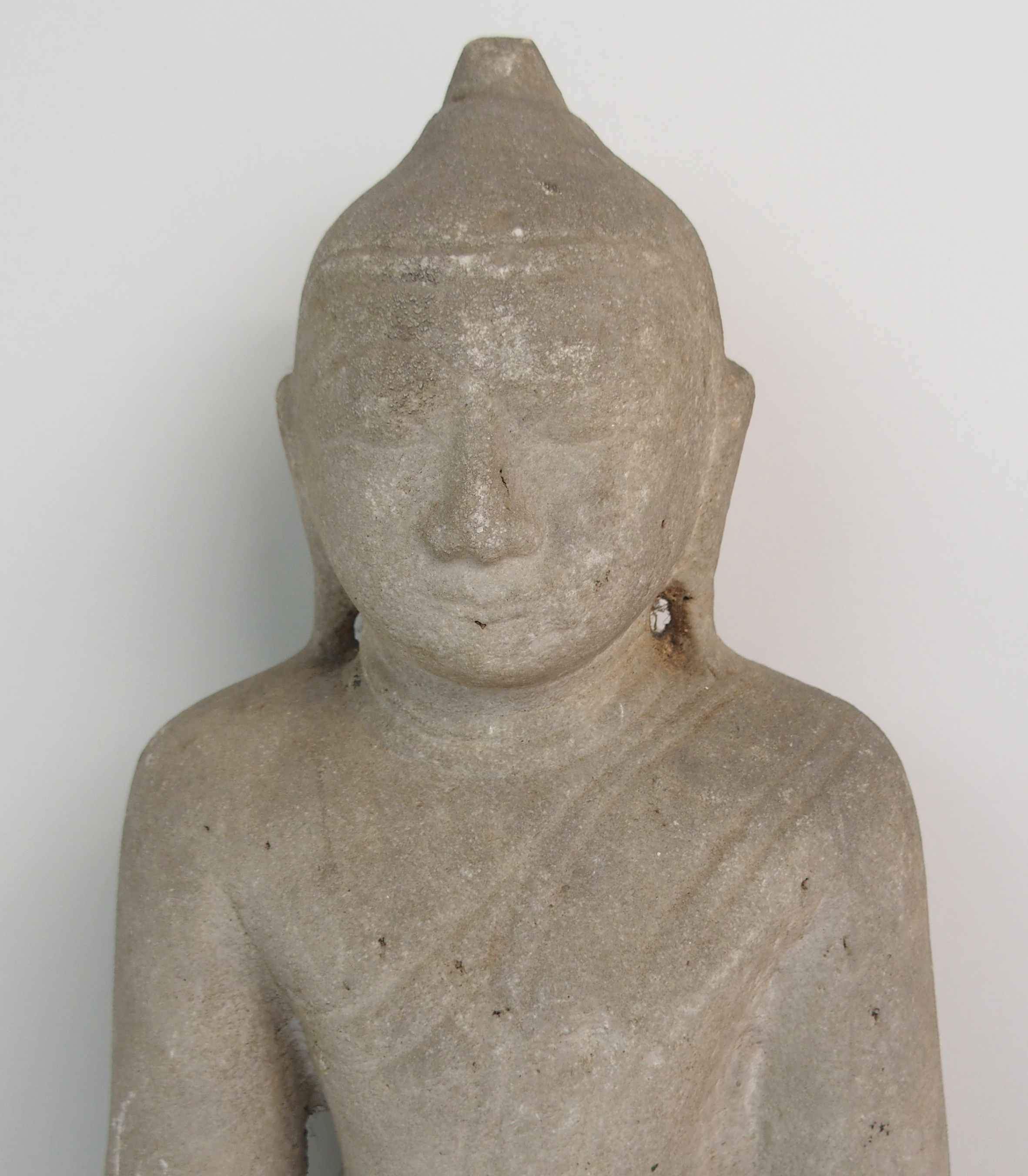 AN INDIAN WHITE MARBLE STATUE OF BUDDHA seated in lotus position on a high raised lotus throne, 39cm - Image 2 of 5