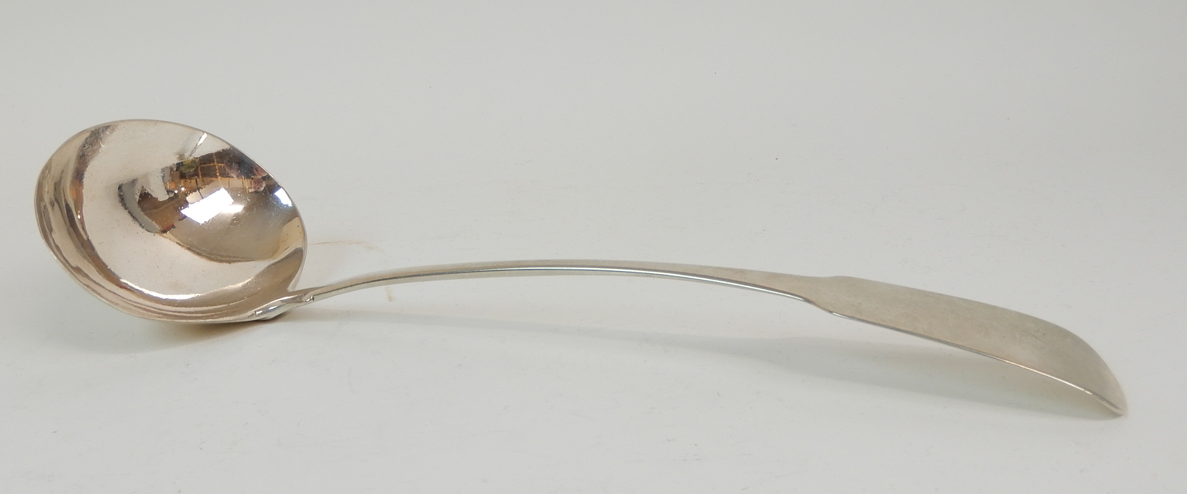 A SCOTTISH PROVINCIAL SILVER SOUP LADLE by John Ewan, Aberdeen circa 1832, fiddle pattern with - Image 3 of 7