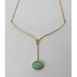 A 14K GOLD BRAEMAR JENSEN RETRO NECKLACE set with a green hardstone of approx 15.7mm x 10.8mm x 5.