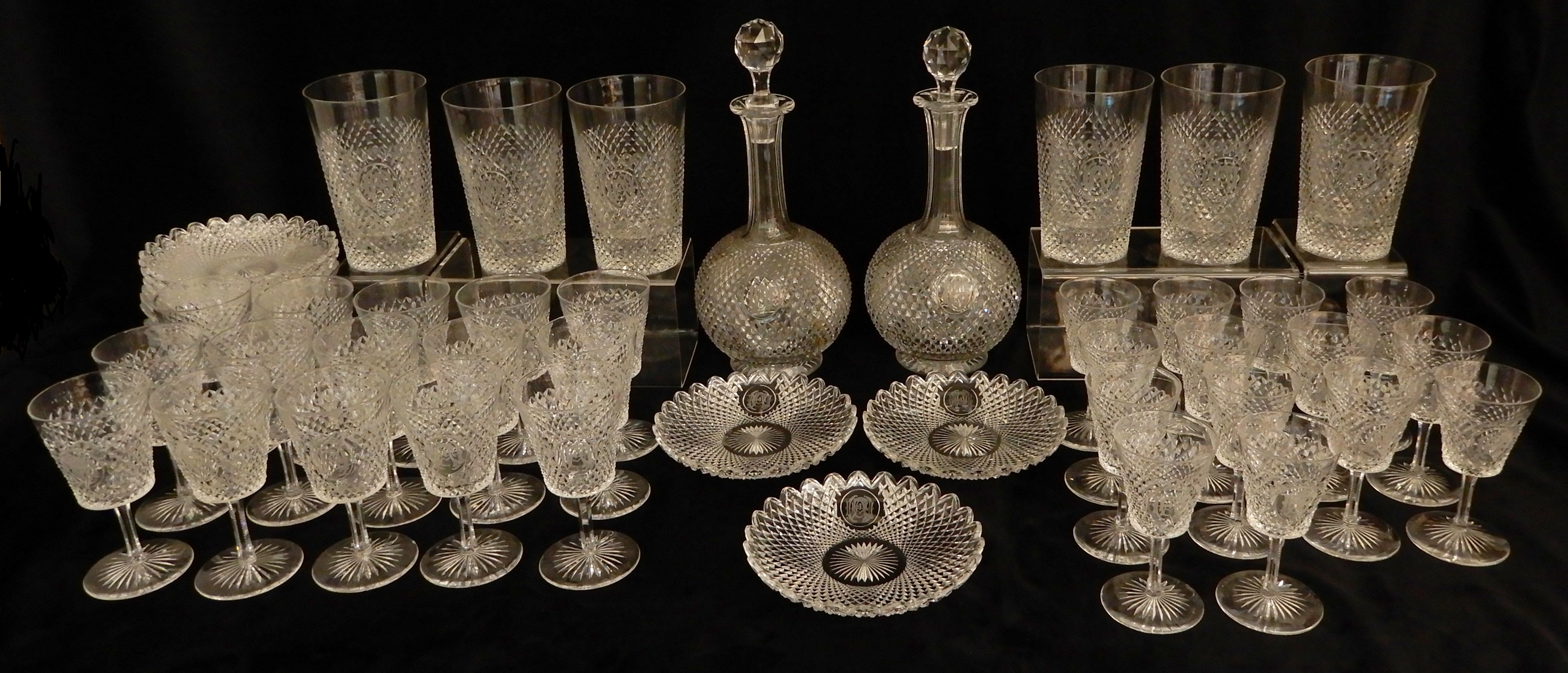 A SUITE OF LATE 19TH CENTURY DIAMOND CUT CRYSTAL comprising six large tumblers, 14.5cm high, fifteen - Image 11 of 24