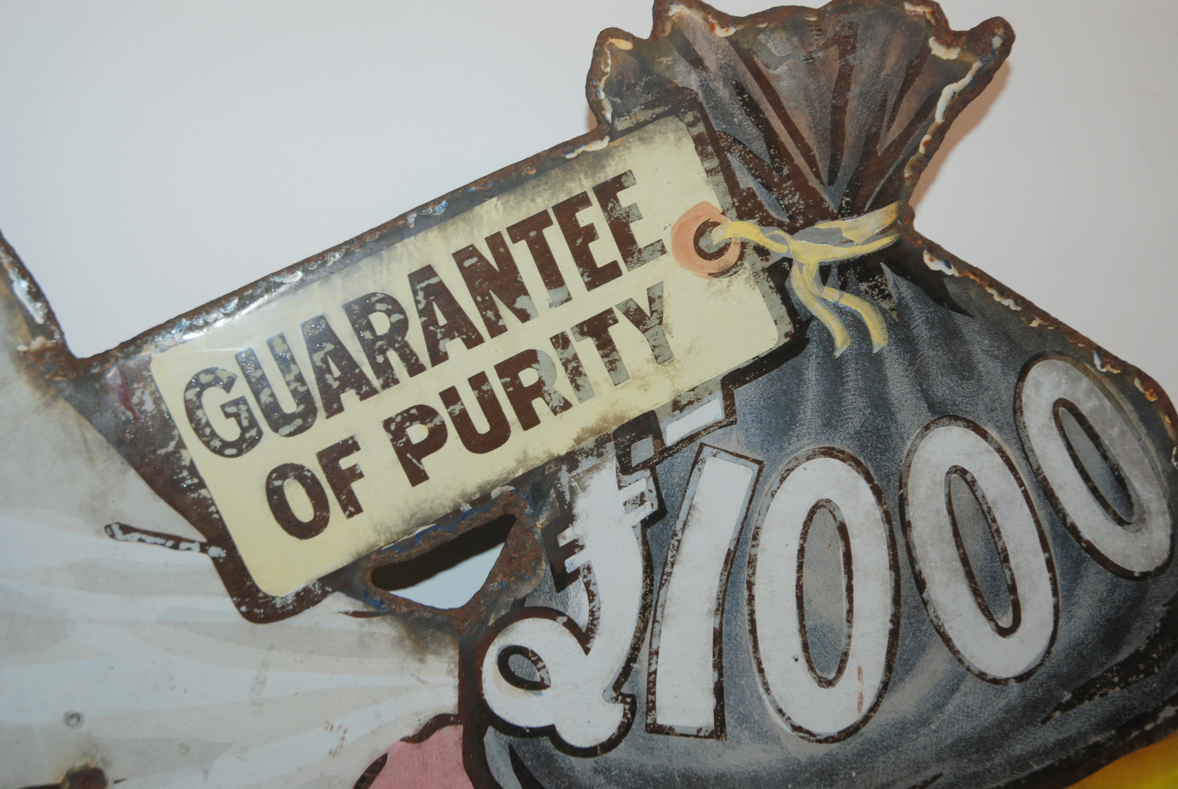 A SHAPED SUNLIGHT SOAP ENAMEL ADVERTISING SIGN with areas of wear, 80cm high x 82cm wide Condition - Image 7 of 8