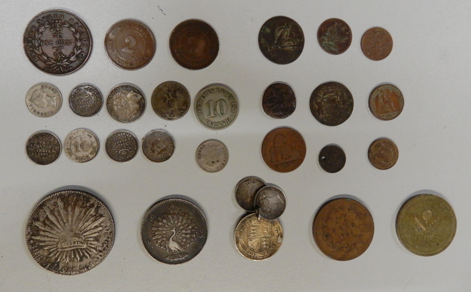 A quantity of commemorative crowns, foreign coins, first decimal coin sets, two foreign banknotes, - Image 9 of 9