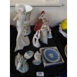 Assorted Royal Doulton figures, Minton Haddon Hall vase and other items Condition Report: