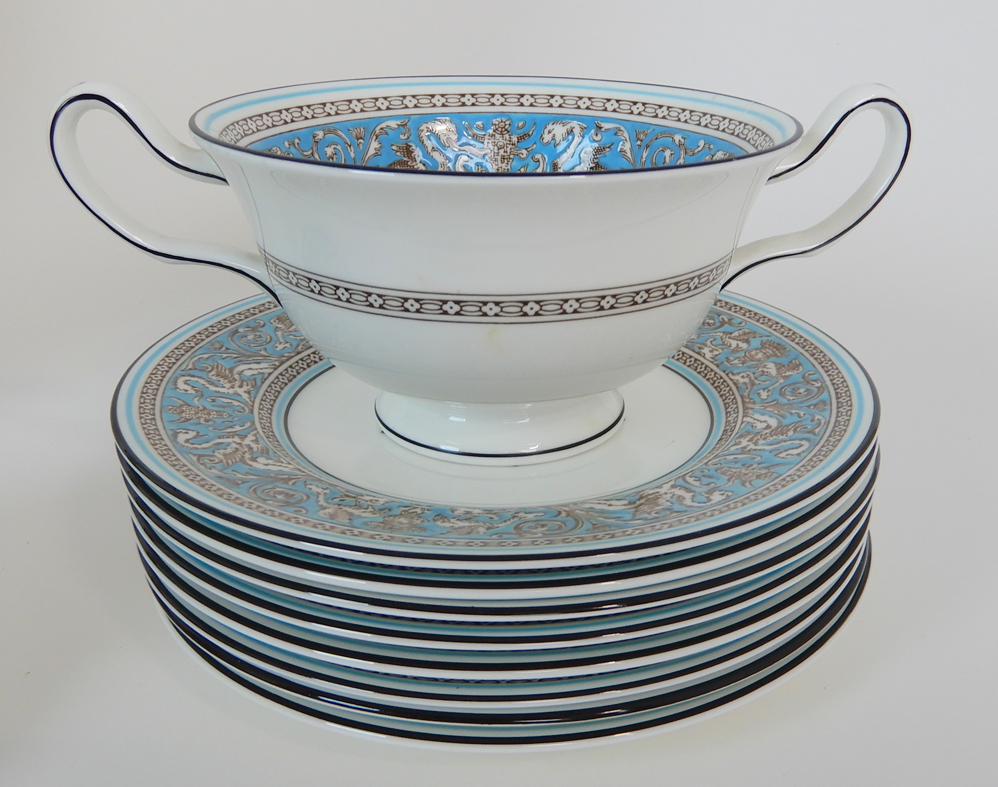 A WEDGWOOD TURQUOISE FLORENTINE COFFEE SET comprising eight cups, six saucers, six plates, milk - Image 5 of 11