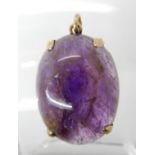 A yellow metal mounted amethyst pendant dimensions 3.2cm x 2.5cm, weight 16.1gms Condition Report: