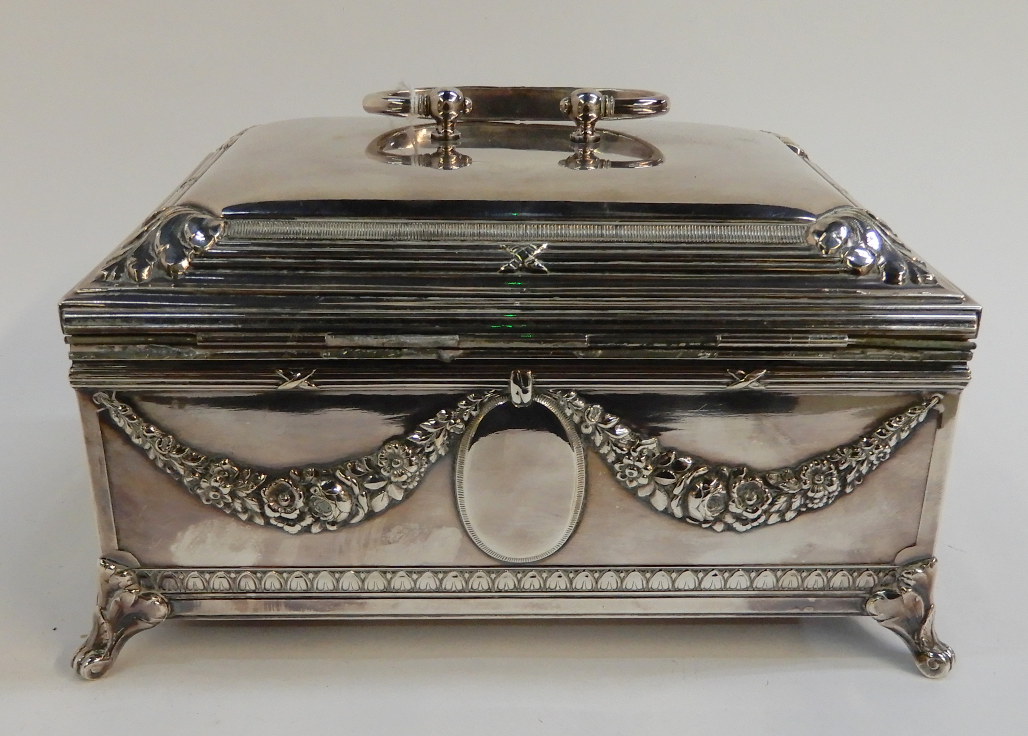A silver plated casket decorated with floral swag decoration and fitted interior, 22cm x 16cm x 12cm - Image 3 of 3