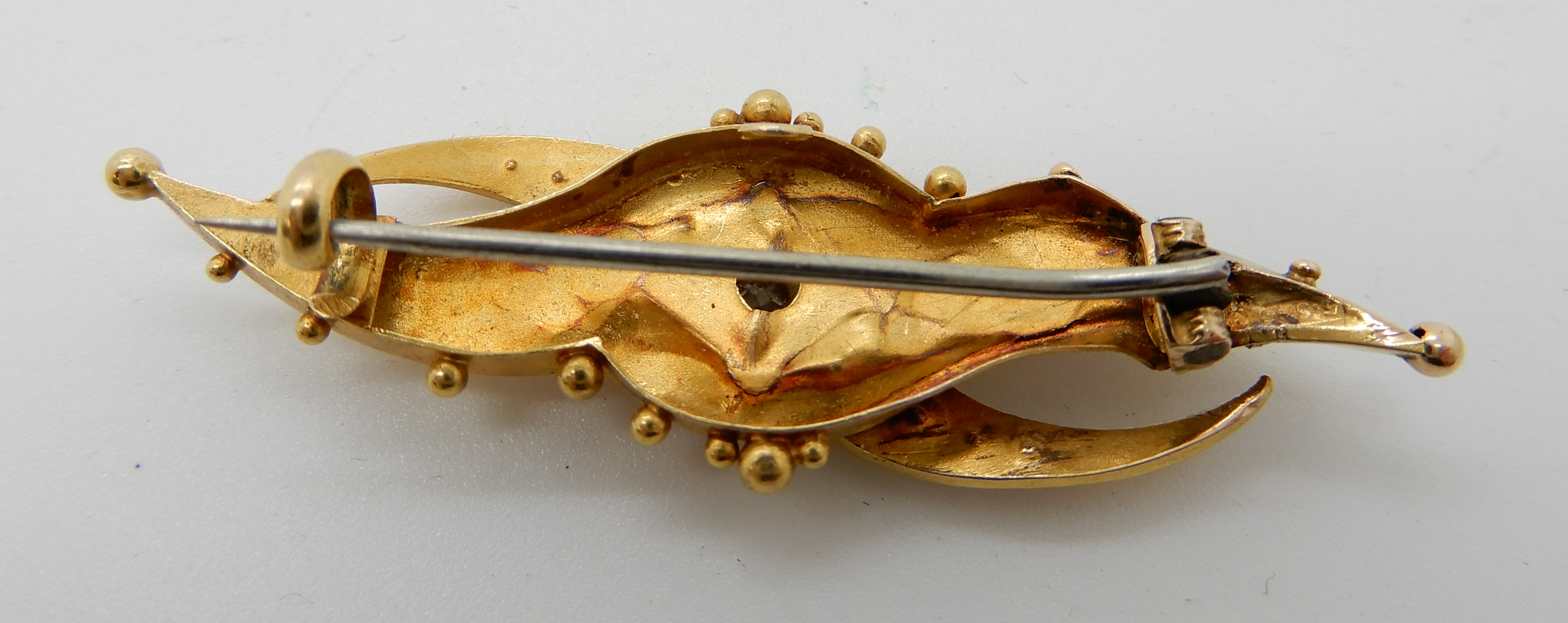 A 15ct gold pearl and diamond brooch, length 4.5cm, weight 2.6gms Condition Report: Available upon - Image 2 of 2