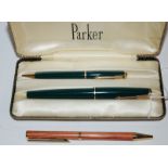 A Parker pen set in original case Condition Report: Available upon request