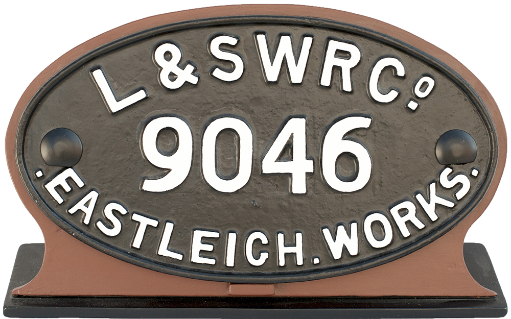 Wagon plate L&SWR Co EASTLEIGH WORKS 9046. Large oval cast iron face restored measures 13.5in x 7.