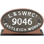 Wagon plate L&SWR Co EASTLEIGH WORKS 9046. Large oval cast iron face restored measures 13.5in x 7.