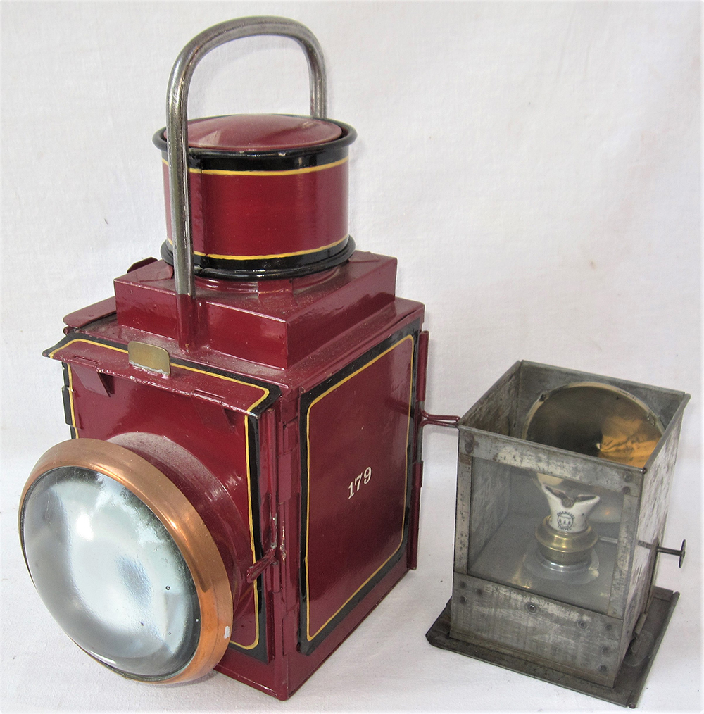 BR(M) Loco HEADLAMP complete with correct vessel and complete with removable filter aspect.