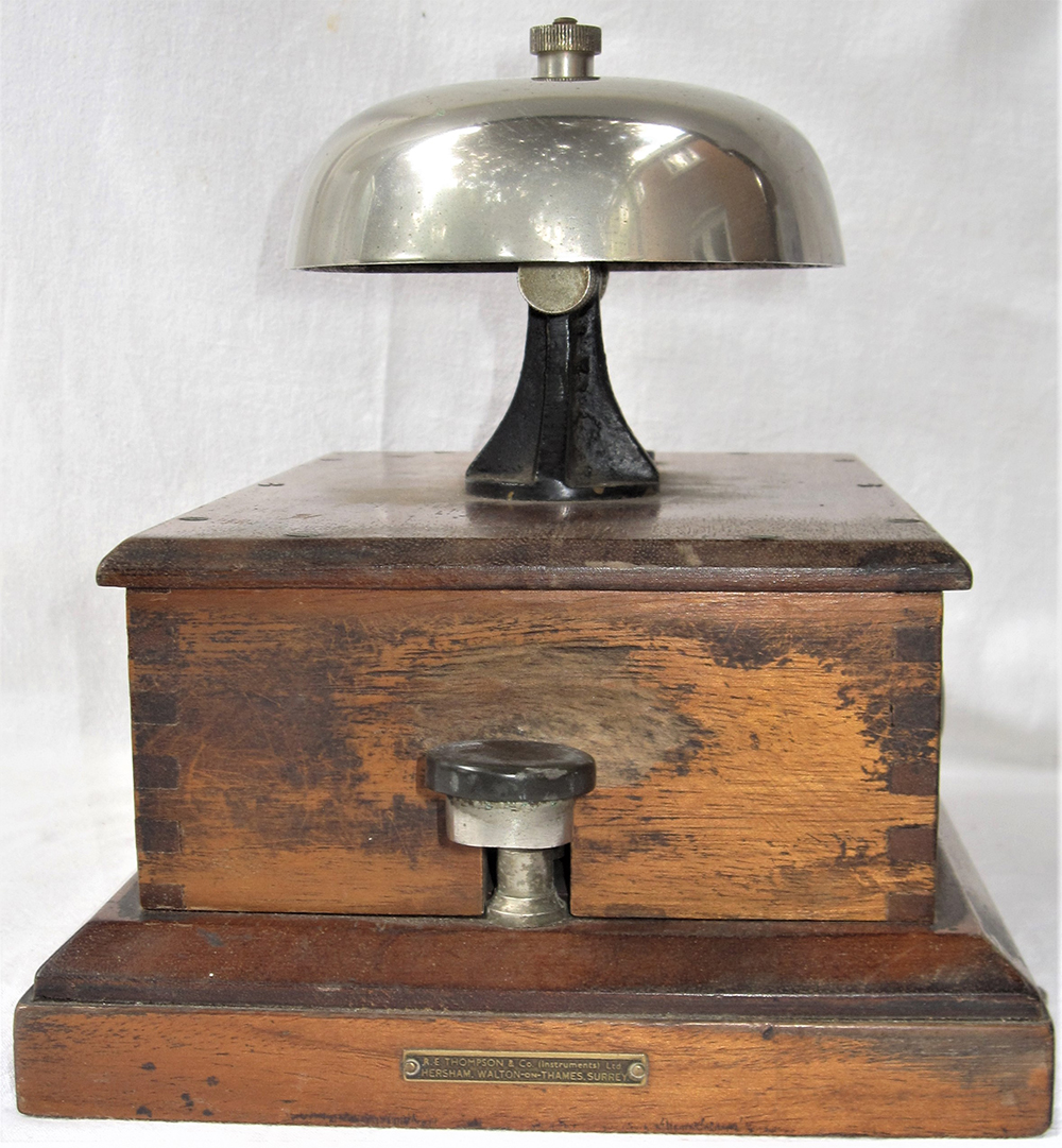 BR(W) Thompson BLOCK BELL fitted with mushroom bell complete and in very good ex box condition.