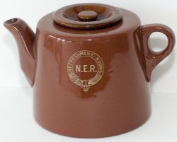 N.E.R Brown earthen ware TEAPOT glazed on side with garter REFRESHMENT ROOMS N.E.R. Excellent