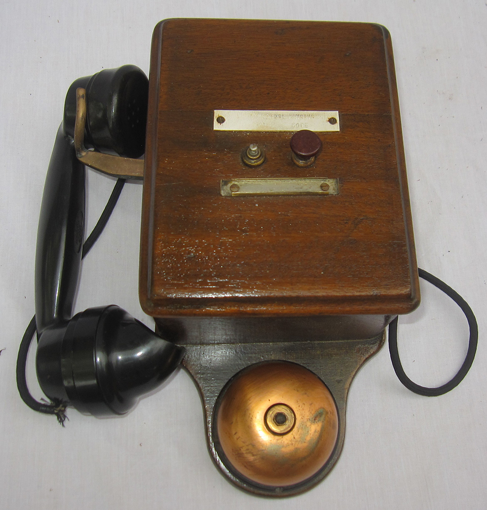 Signal box telephone. Missing red special button but otherwise complete.