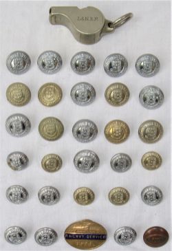 A collection of LNER items to include 29 LNER uniform buttons together with a WW2 RAILWAY SERVICE