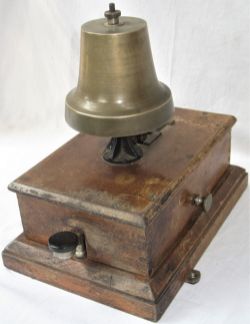 BR(W) Thompson BLOCK BELL fitted with church bell. Complete and in very good ex box condition.