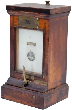 GWR mahogany cased Slot Indicator brass plated 26 and complete with BATTERY ON OFF switch. In ex