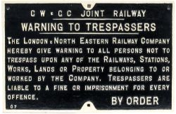 GN & GC Railway cast iron TRESPASS sign, LNER casting 07. Face restored, rear original with good