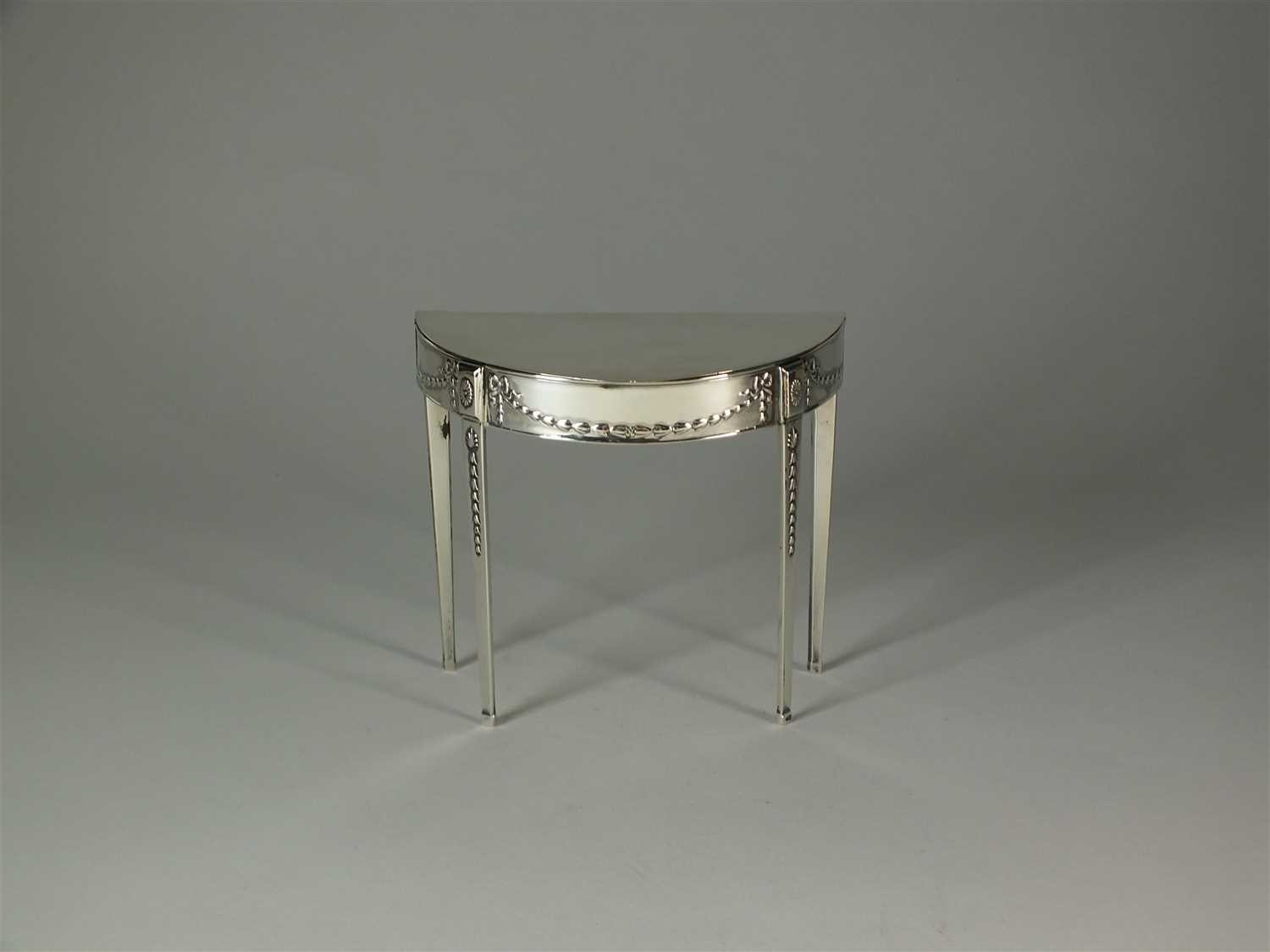 An early 20th century novelty silver ring box - Image 2 of 6