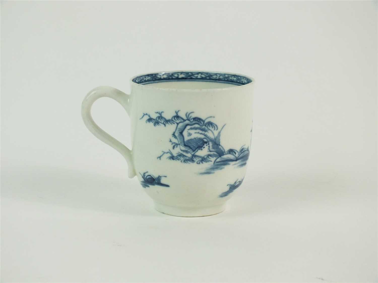 A rare Worcester porcelain blue and white chocolate cup - Image 3 of 4