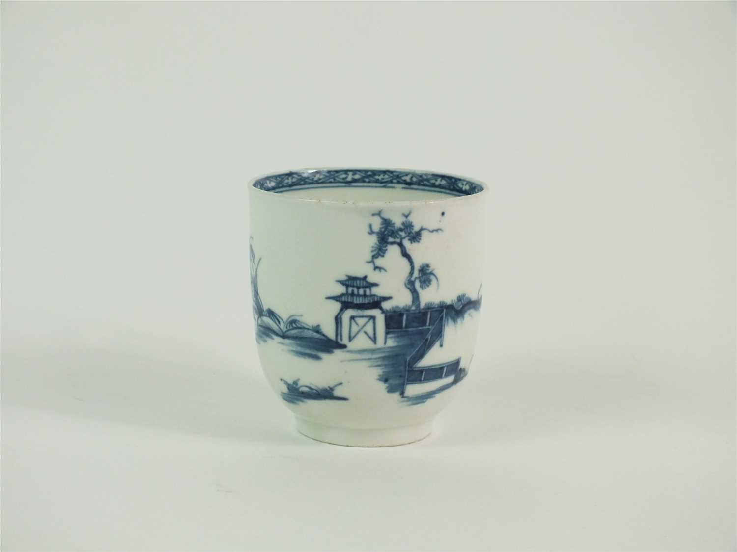 A rare Worcester porcelain blue and white chocolate cup - Image 2 of 4