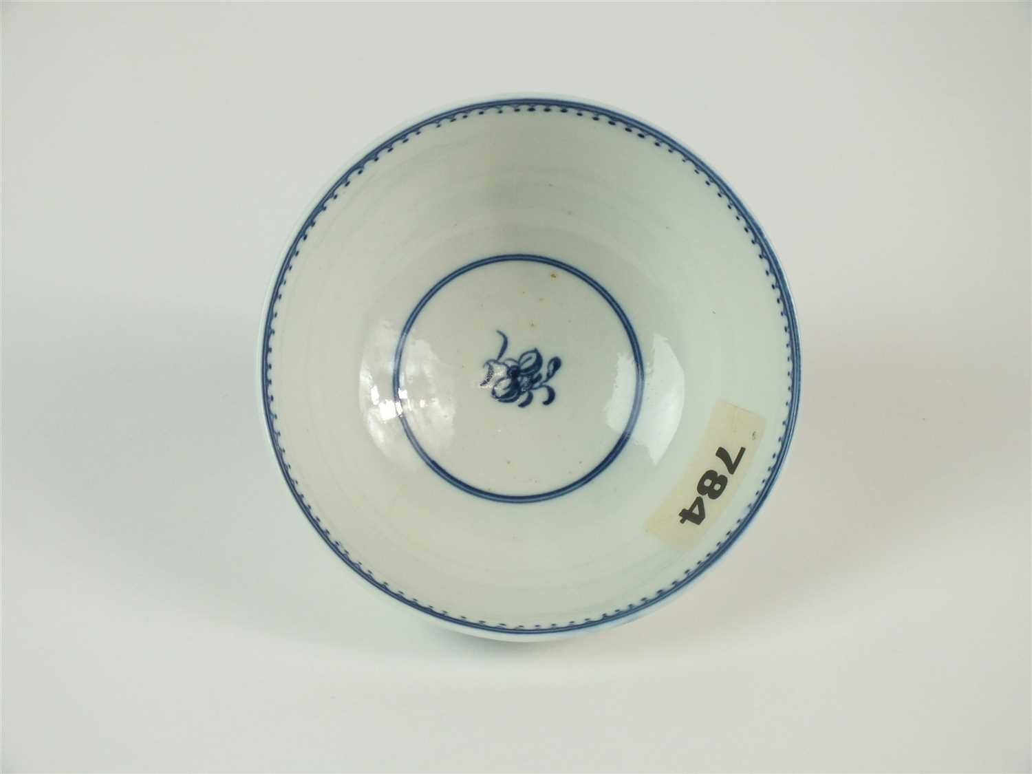 A Caughley 'Waiting Chinaman' bowl - Image 5 of 5