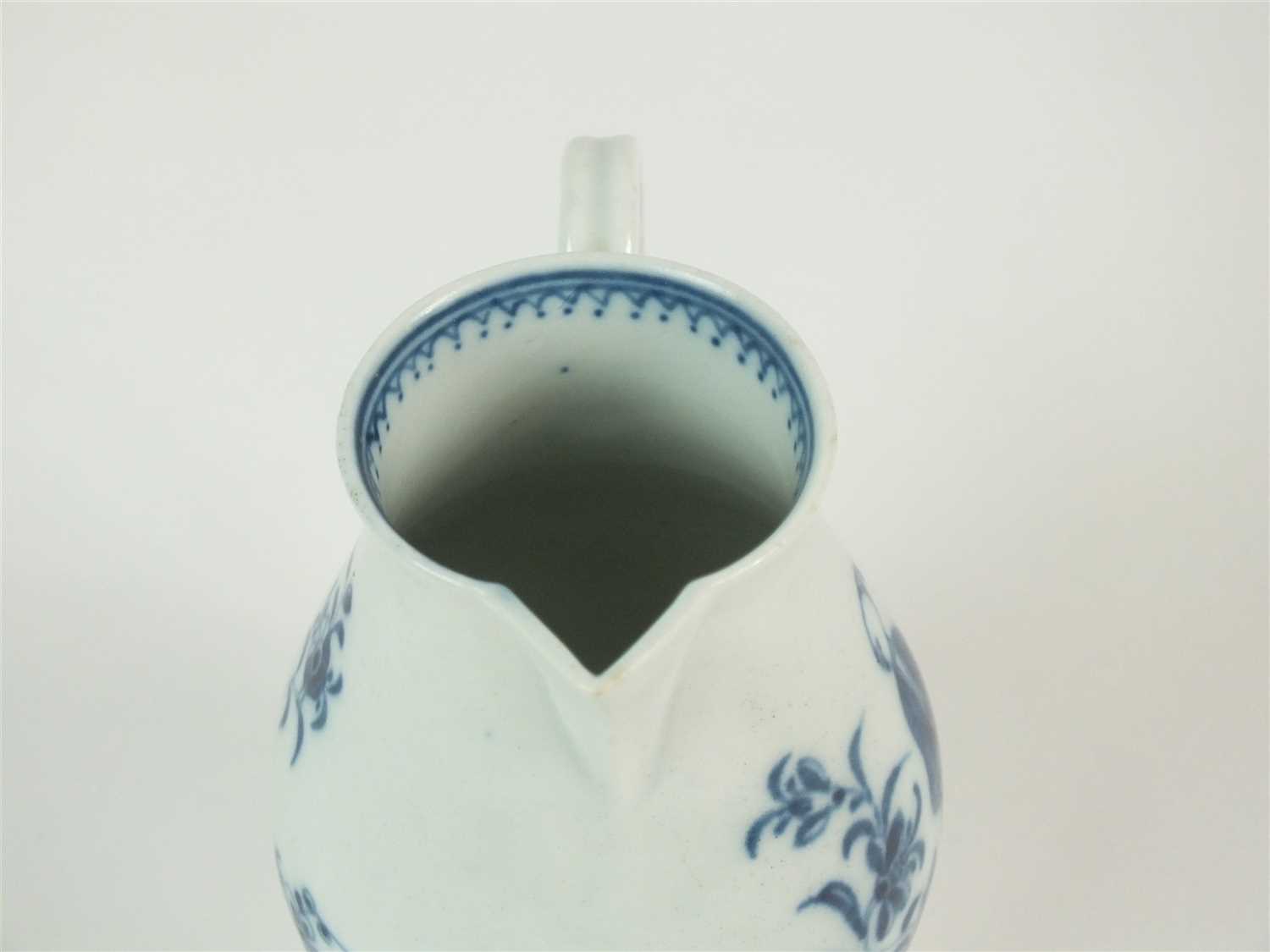 A Caughley Waiting Chinaman sparrowbeak jug - Image 5 of 5