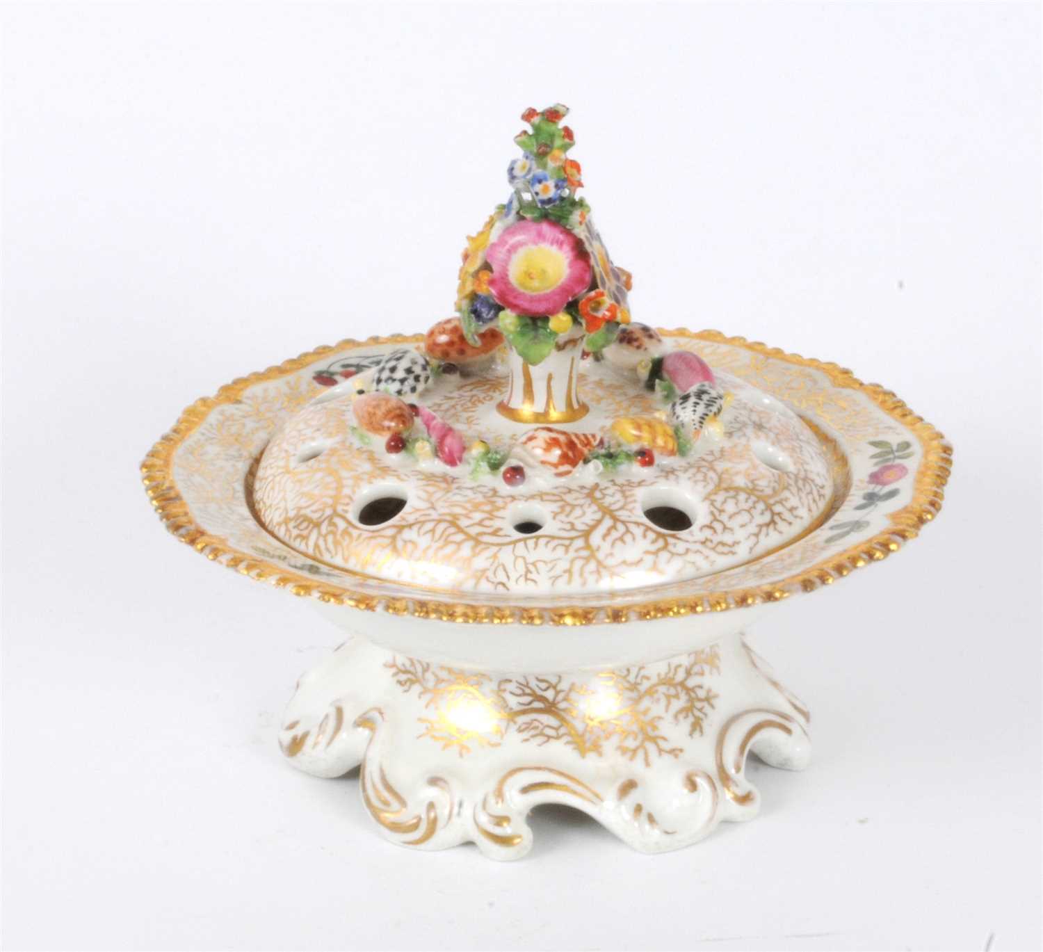 Chamberlain's Worcester pierced bowl and cover