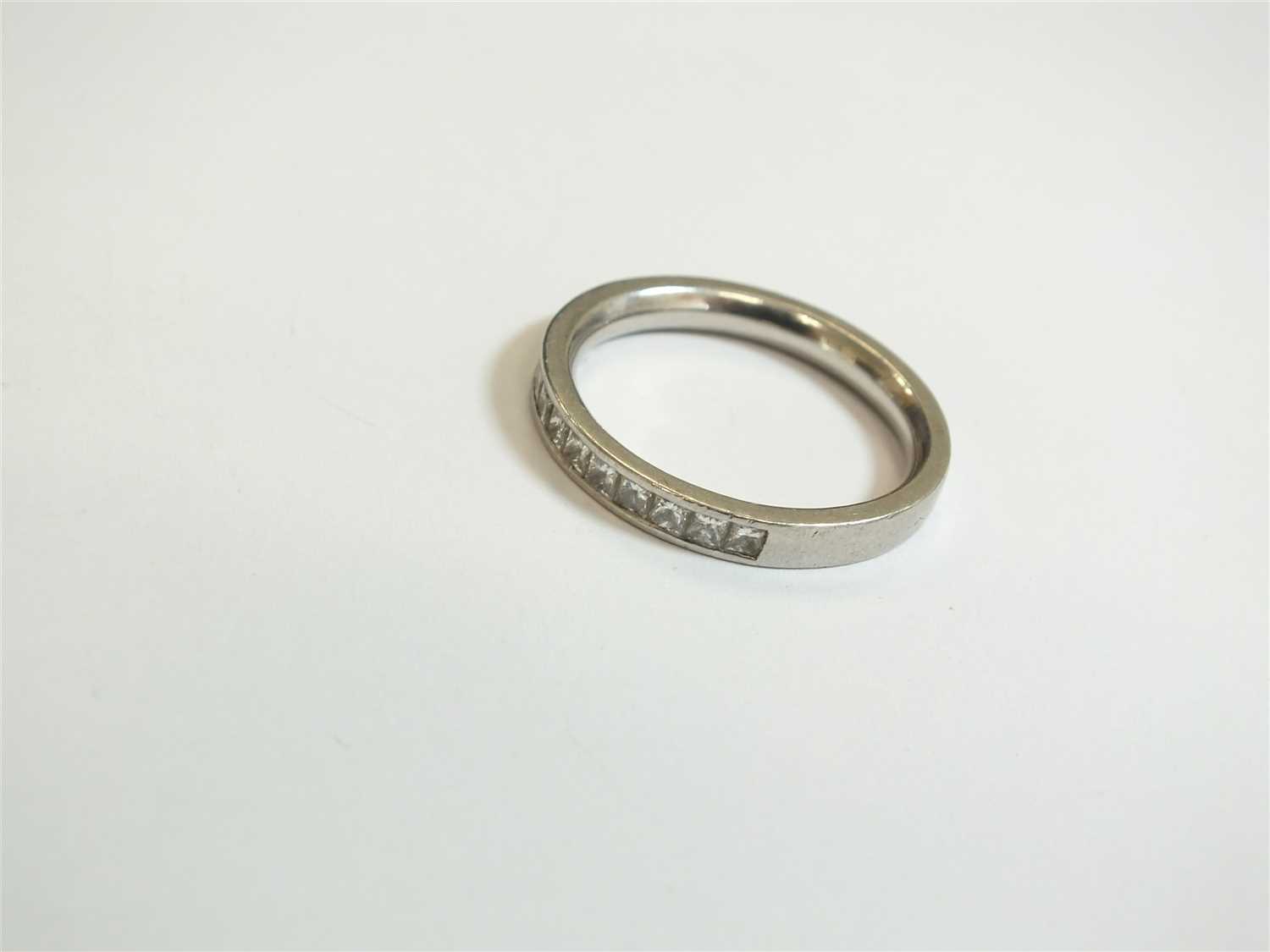 A platinum half hoop eternity ring - Image 3 of 5