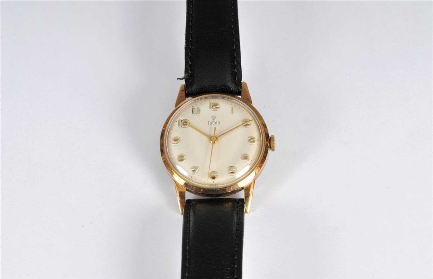 A Gentlemans 9ct Gold Tudor Wristwatch