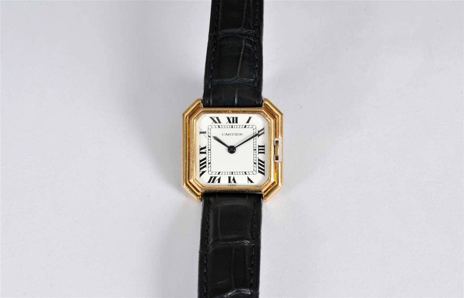 A Mid-Size Cartier Ceinture