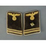A matched set of German Third Reich collar tabs for an Ober Arbeitsleiter at Kreis level,